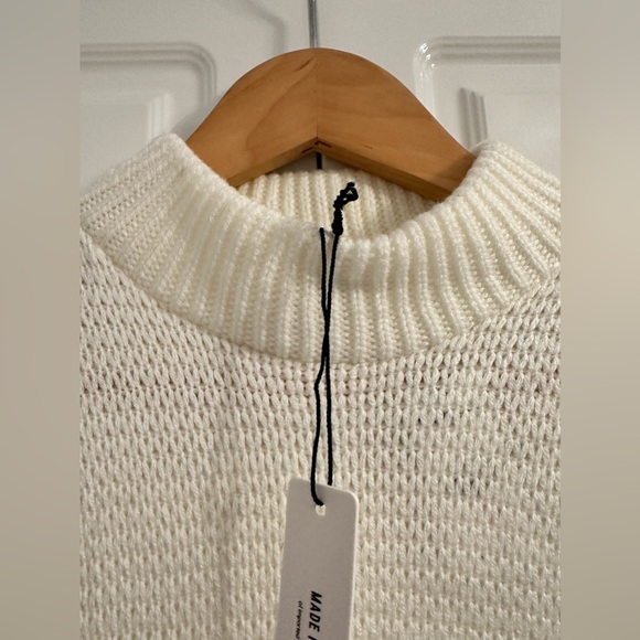 Express cream colored sweater NWT - Picture 2 of 7